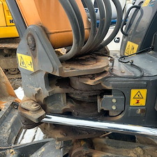 Deep-Cleaning-and-Maintenance-of-CASE-Excavator 5